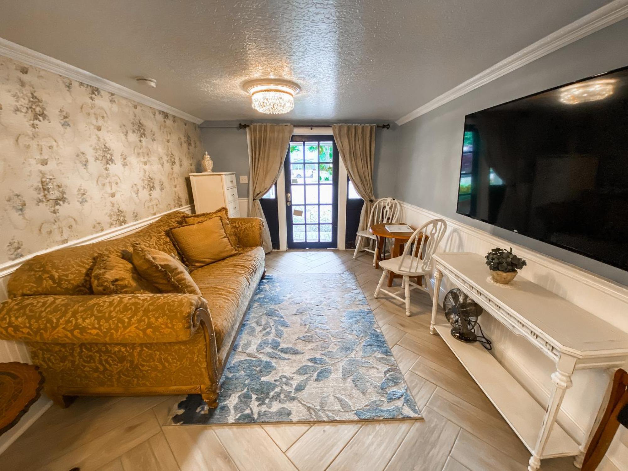 Park Place Inn And Cottages แซนฟอร์ด ภายนอก รูปภาพ